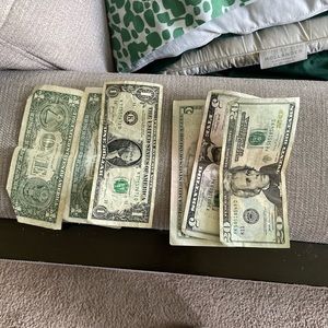 Clothing resale profit opportunity!